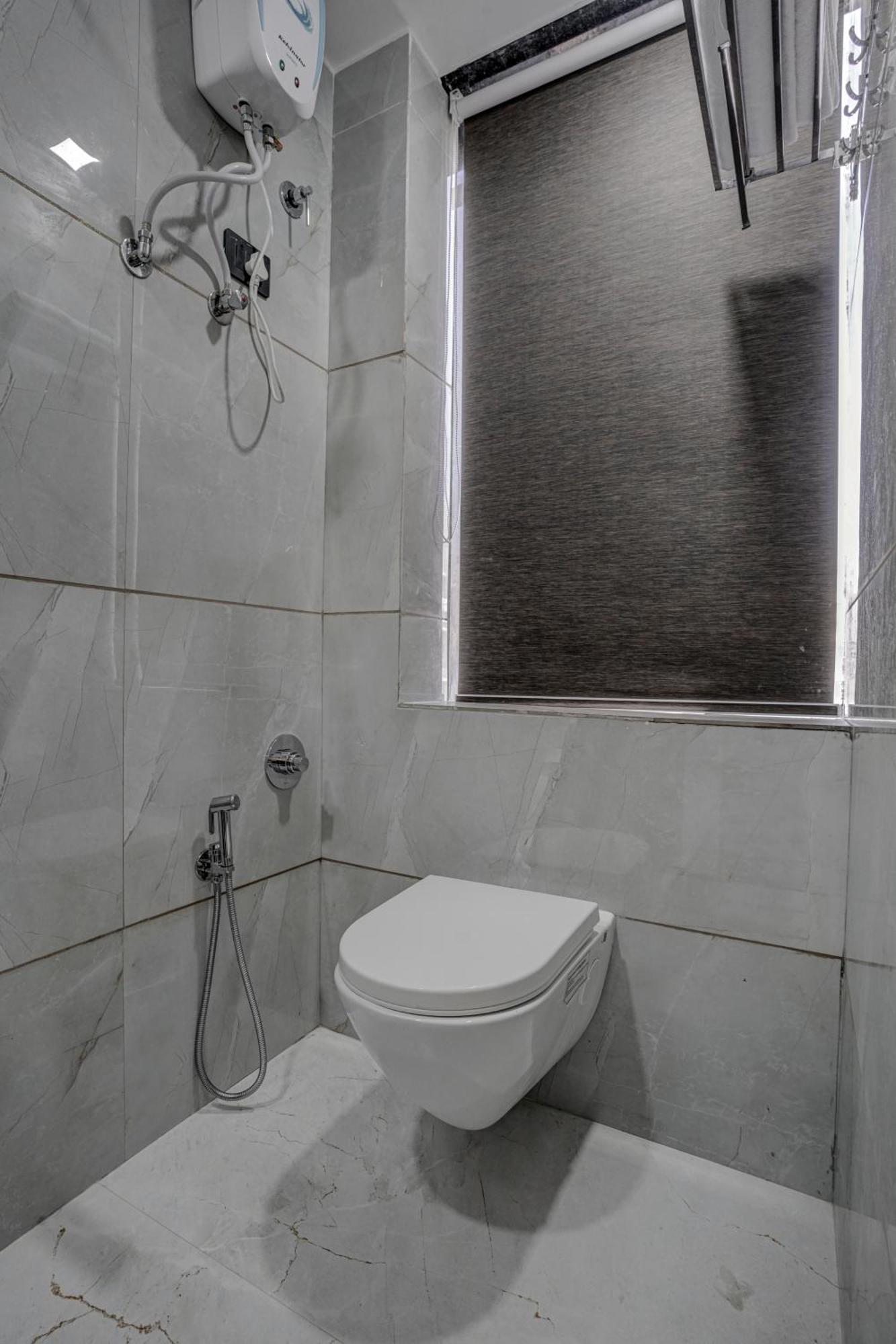 Hotel Paris Plaza Ahmedabad Ngoại thất bức ảnh