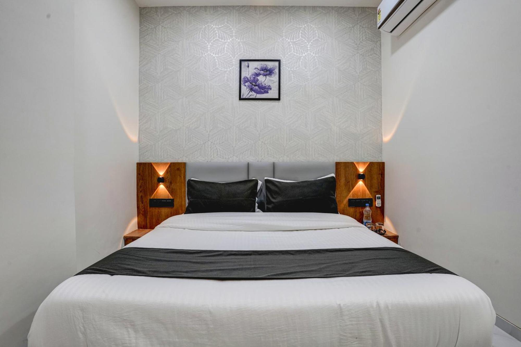 Hotel Paris Plaza Ahmedabad Ngoại thất bức ảnh