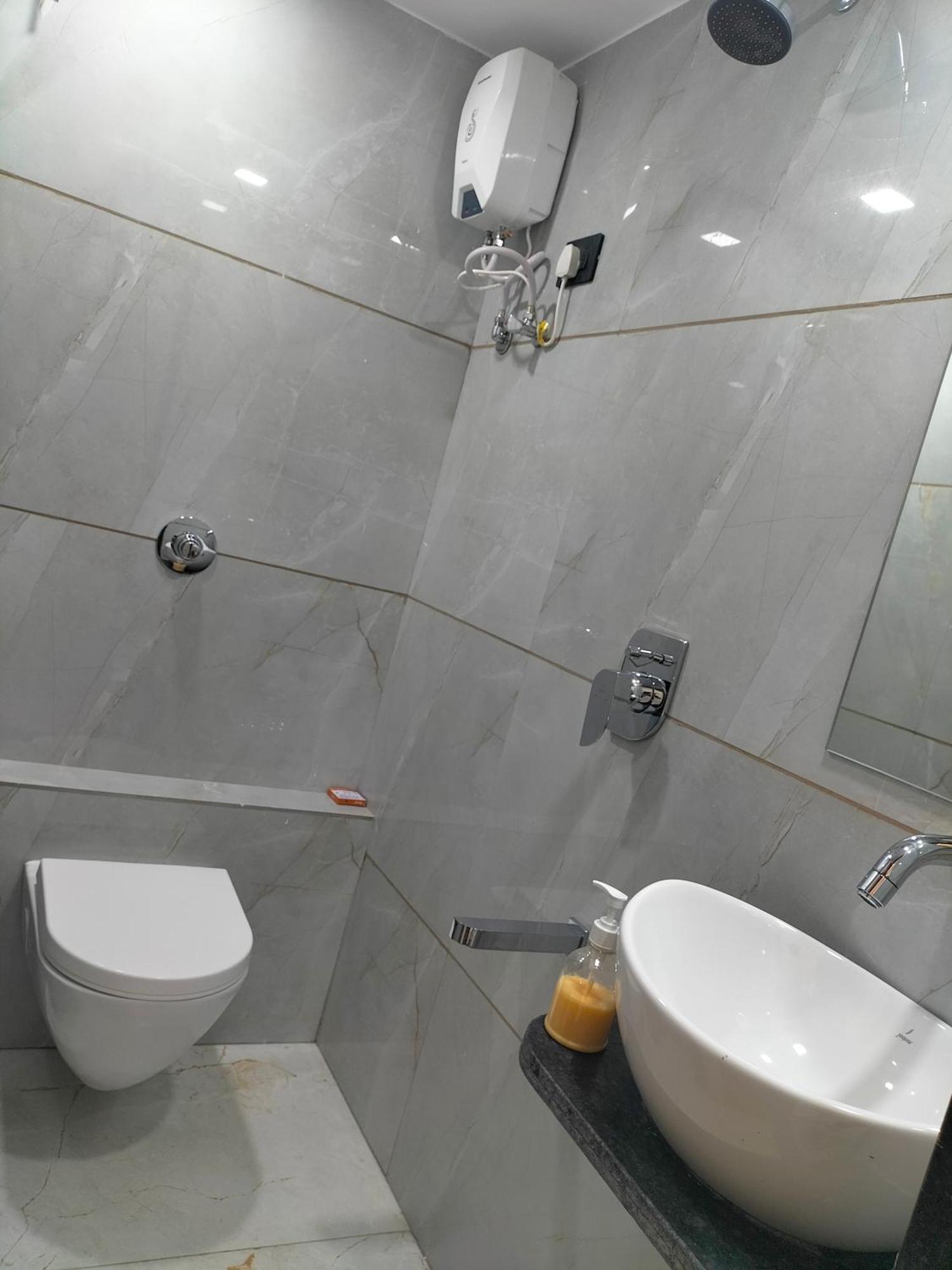 Hotel Paris Plaza Ahmedabad Ngoại thất bức ảnh