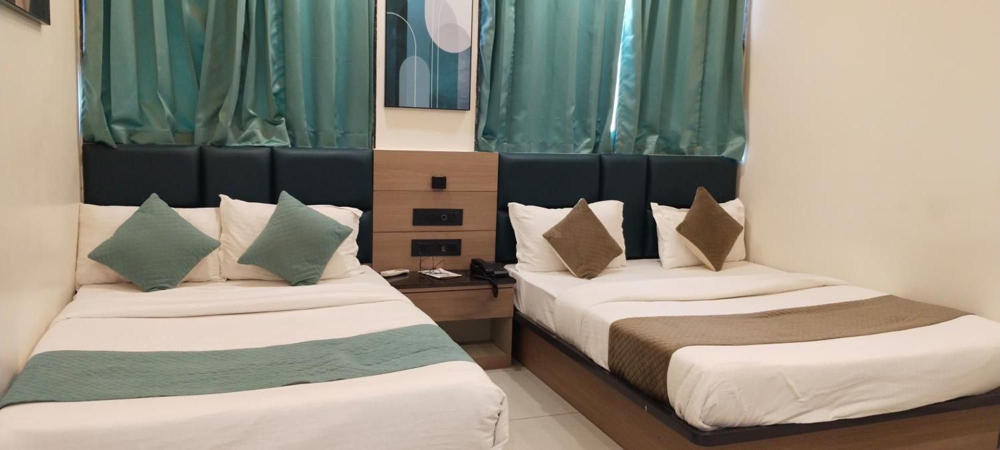 Hotel Paris Plaza Ahmedabad Ngoại thất bức ảnh